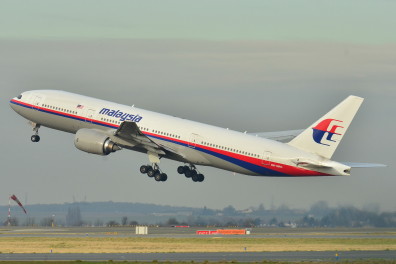 Malaysia Airlines plane reportedly crashes in Ukraine