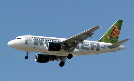 Frontier Airlines plane strikes passenger walkway at Cleveland Airport