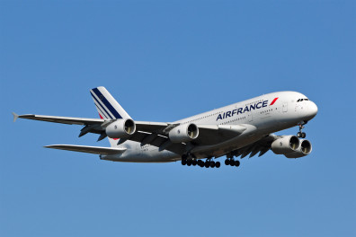 Air France to cut flights by about 50 percent Monday